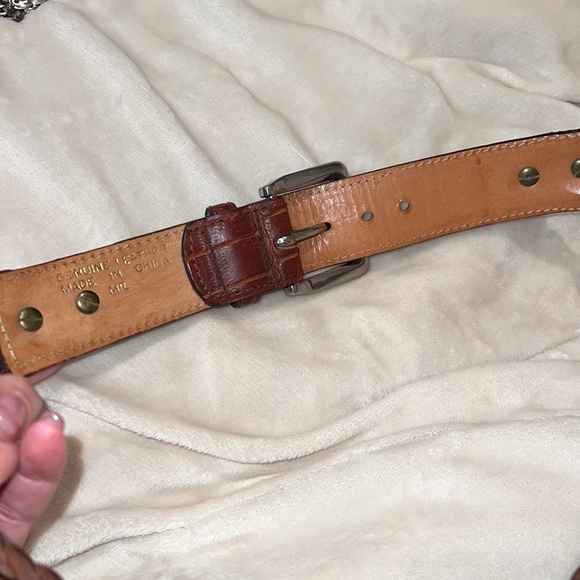 Women’s Saddle Brown Leather with Conchos Belt EUC - Picture 8 of 10